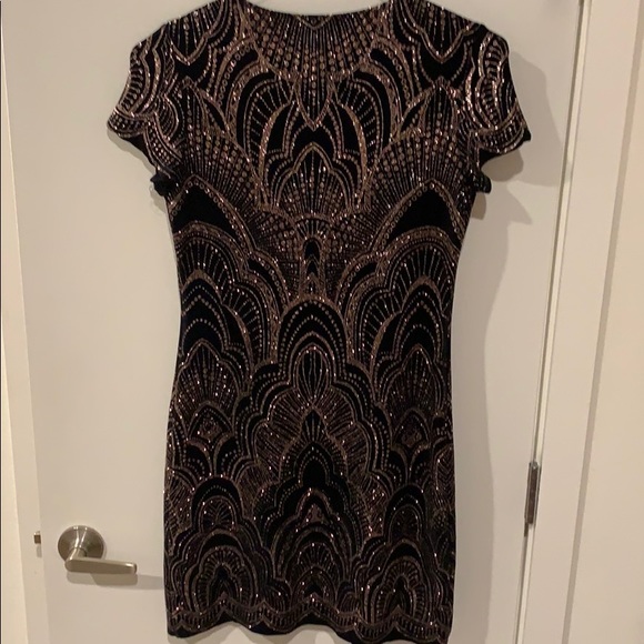 Body con, formal dress - Picture 2 of 2